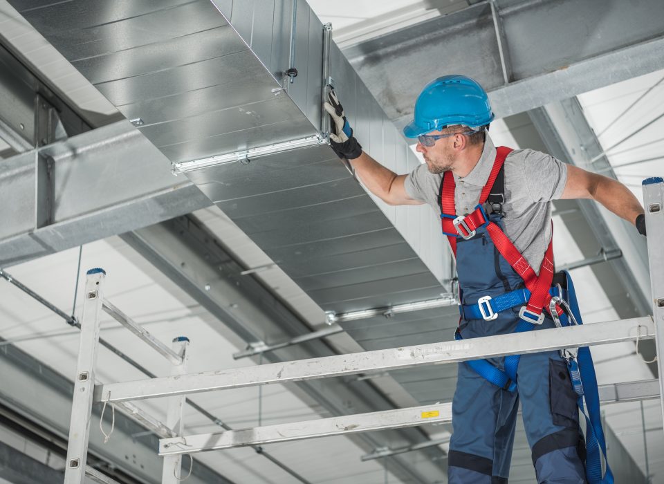 Kuidas ventilatsiooni puhastus aitab ennetada tuleohtu köökides ja äripindadel?